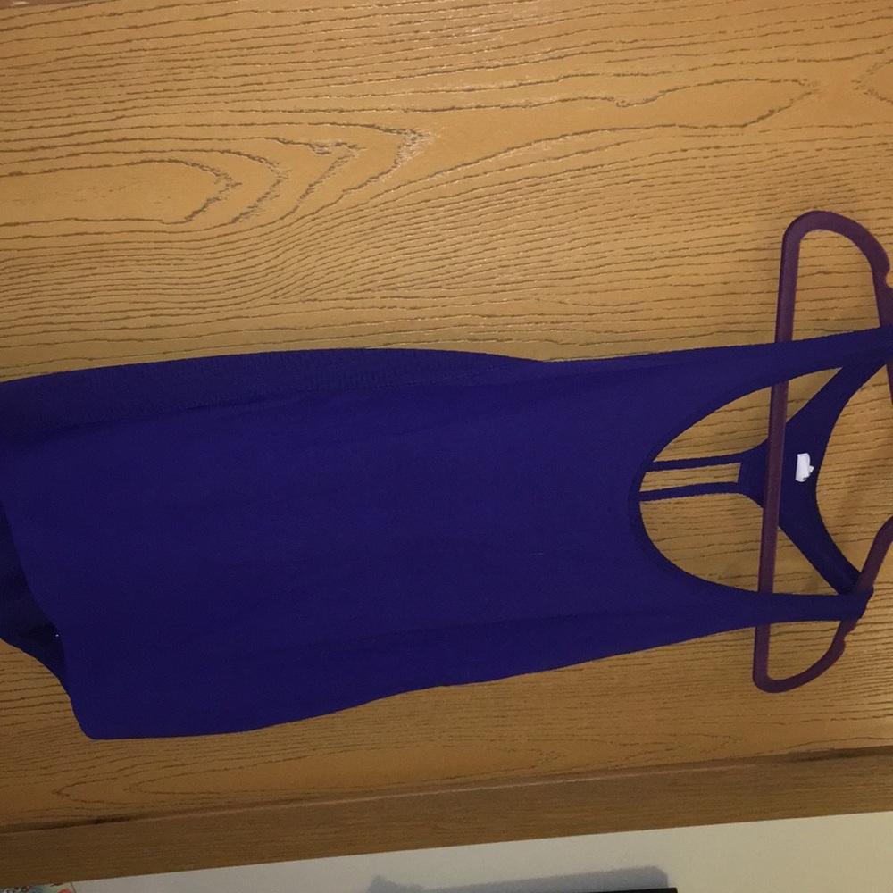 Under armour tank